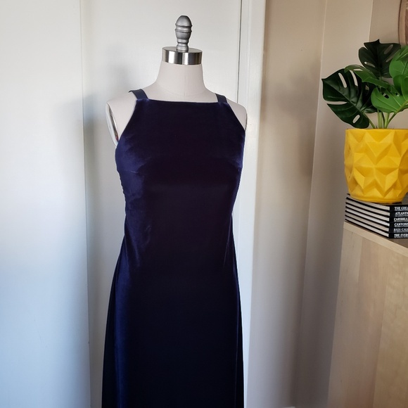 Beautiful Velvet Dress Size 8! - Picture 8 of 12